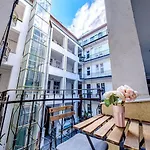 Sunny On The Buda Side Apartamento *