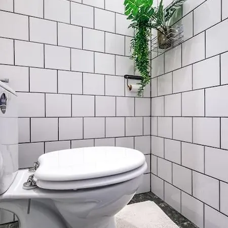 Sunny On The Buda Side