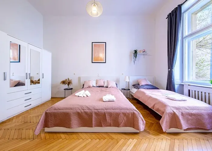 Sunny On The Buda Side